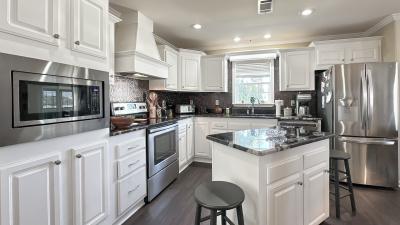 Photo 4 of 17 of home located at 136 Elm Way Lady Lake, FL 32159