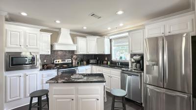 Photo 5 of 17 of home located at 136 Elm Way Lady Lake, FL 32159