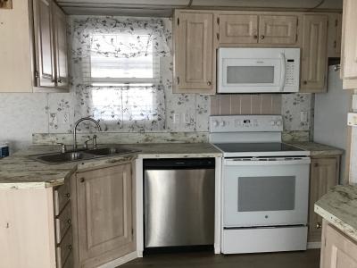 Photo 5 of 10 of home located at 37811 Chancey Rd. 244 Zephyrhills, FL 33541
