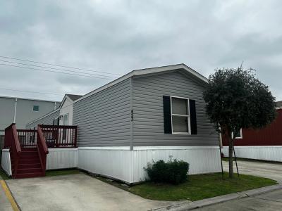 Mobile Home at 4701 Anderson Rd Lot #423 Houston, TX 77053