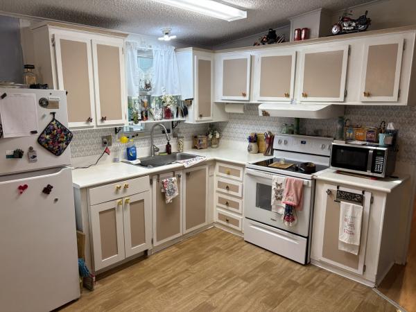 1988 Fleetwood 2 Mobile Home