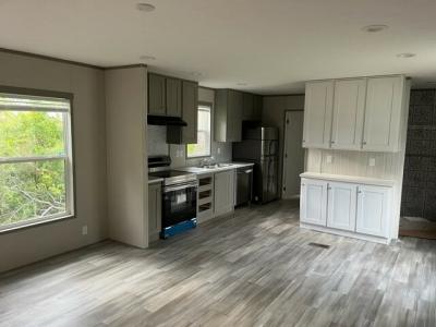 Photo 2 of 3 of home located at 5291 Collins Rd., #314 Jacksonville, FL 32244