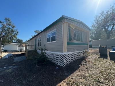 Mobile Home at 11611 Sir Lawrence Court, Site 72 Thonotosassa, FL 33592