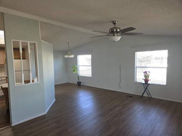 1992 Schult Manufactured Home