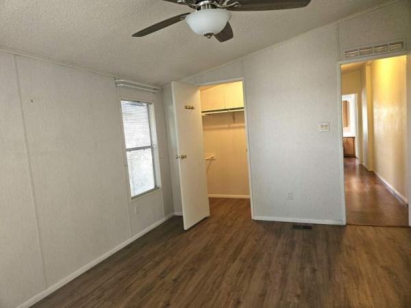 1992 Schult Manufactured Home