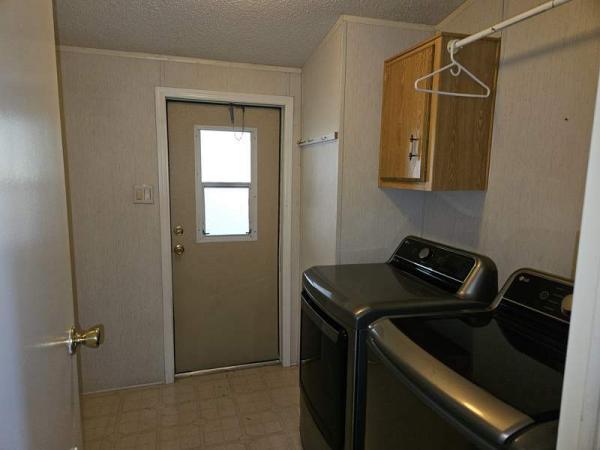 1992 Schult Manufactured Home