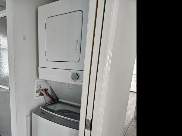 2021 CHAMPION APH-GP1371B Mobile Home