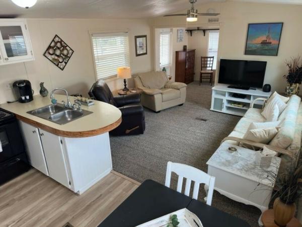1987 CLAR Manufactured Home