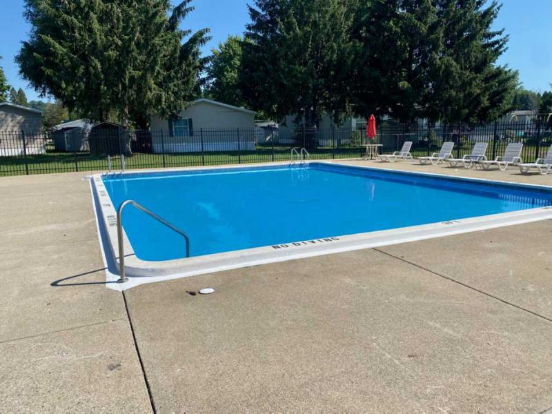 Mobile home available near Lowell Michigan