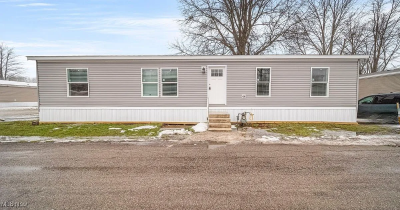 Mobile Home at 3583 Austin Rd. Lot 5 Geneva, OH 44041