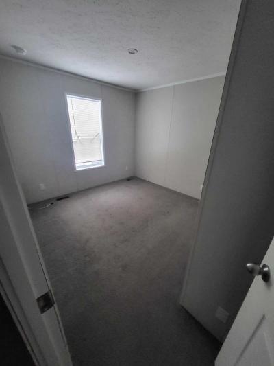 Photo 5 of 5 of home located at 113 Eastwood Dr Zanesville, OH 43701