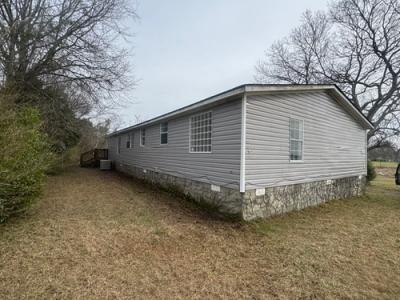 Photo 2 of 19 of home located at 1576 Highway 29 S East Dublin, GA 31027