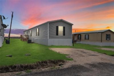 Photo 1 of 27 of home located at 115 Alan Brown Dr Corsicana, TX 75109