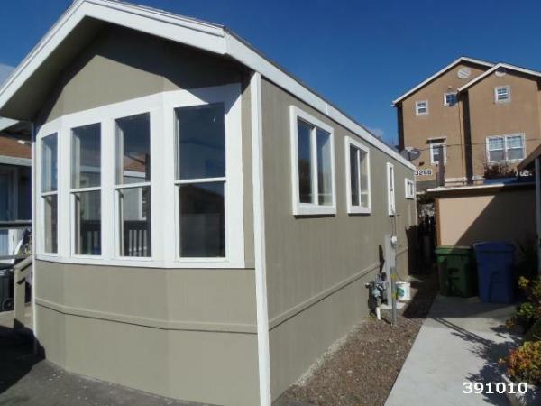2004 FLEETWOOD Mobile Home For Sale