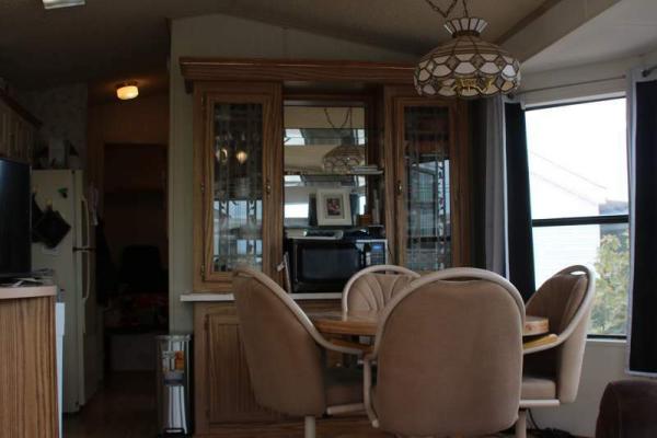 1989 Suncrest Manufactured Home