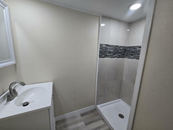 1975 PRMO F21293 Mobile Home