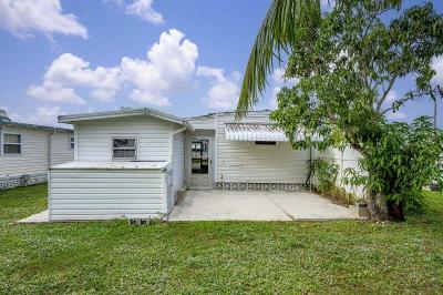 Photo 3 of 22 of home located at 20608 Tahitian Blvd Estero, FL 33928