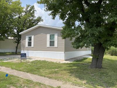 Mobile Home at 21277 Lakeview Estates Dr., #11 Warrenton, MO 63383