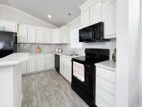 Oak Creek J68EP8 Manufactured Home