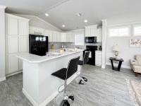 Oak Creek J68EP8 Manufactured Home