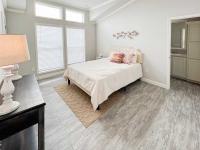 Oak Creek J68EP8 Manufactured Home