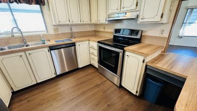 Photo 5 of 17 of home located at 986 S Sitting Rock Point Homosassa, FL 34448