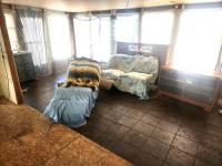 1981 Hillcrest Manufactured Home