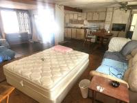 1981 Hillcrest Manufactured Home