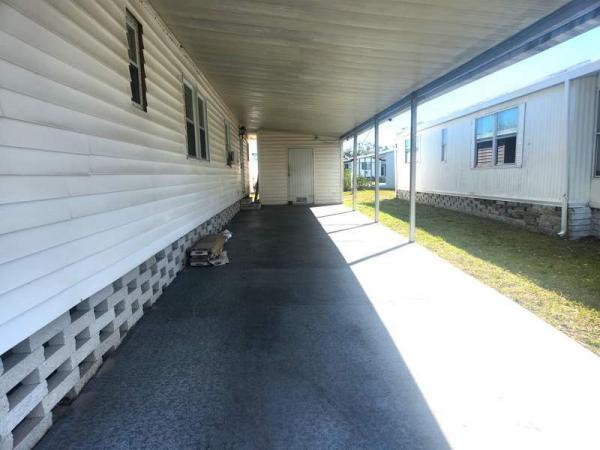 1981 Hillcrest Manufactured Home