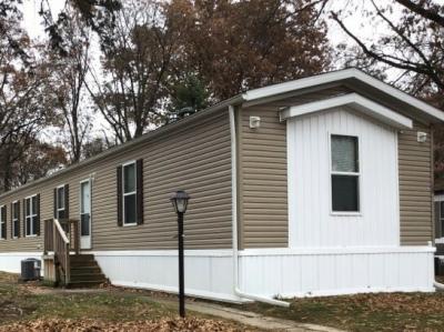 Mobile Home at 19 East Woodside Holland, OH 43528