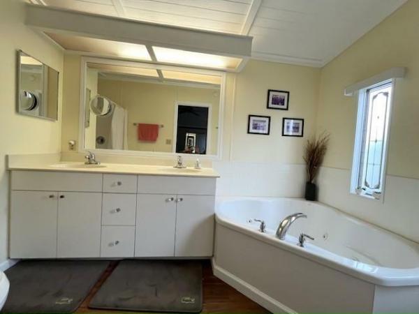 1988 PALM Manufactured Home