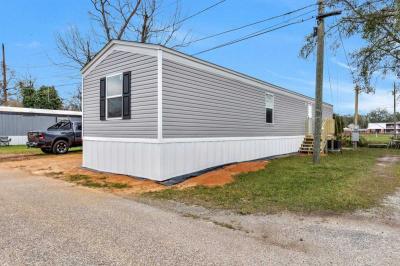 Mobile Home at 6 W Bayou Avenue Satsuma, AL 36572