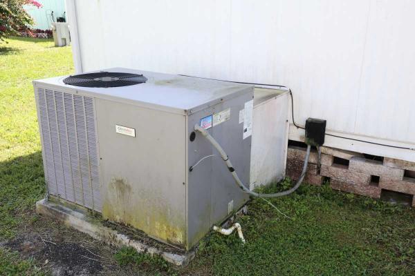 1982 SHER hs Mobile Home