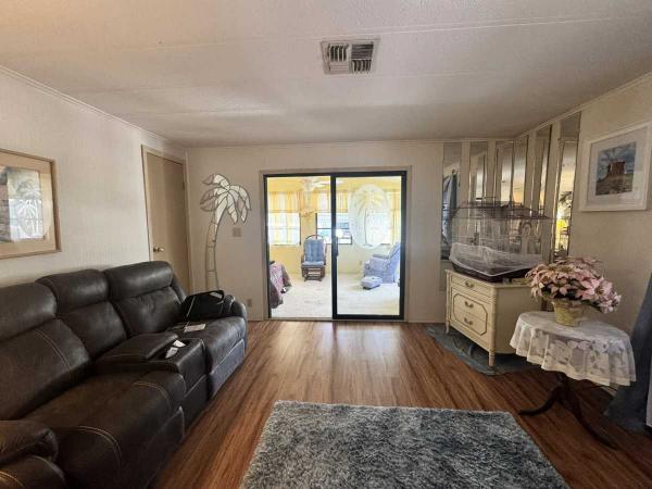 1984 Palm MH Mobile Home