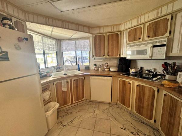1984 Palm MH Mobile Home