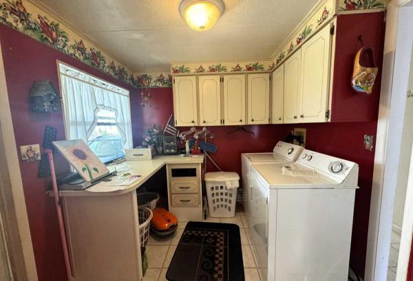 1984 Palm MH Mobile Home