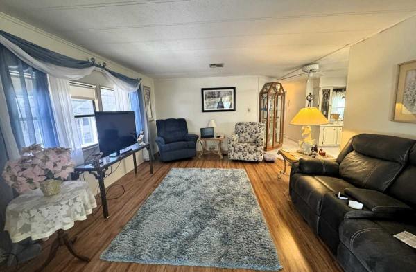 1984 Palm MH Mobile Home