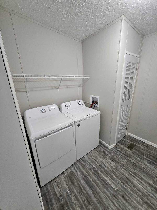 Dutch Park Manufactured Home