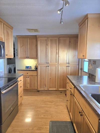 Mobile Home at 18022 N. 16th St. #164 Phoenix, AZ 85022