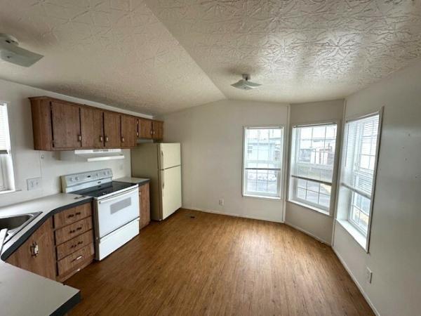 1995 Fleetwood Manufactured Home