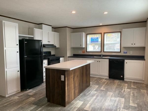 2024 Champion Home Builders, Inc. mobile Home