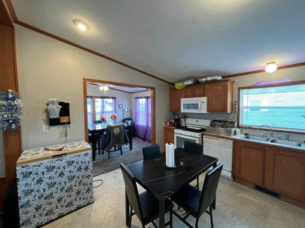 2006  Mobile Home For Sale