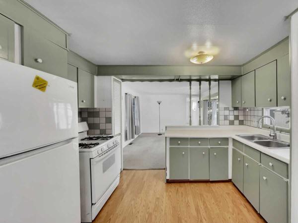 1970 Vindale Mobile Home