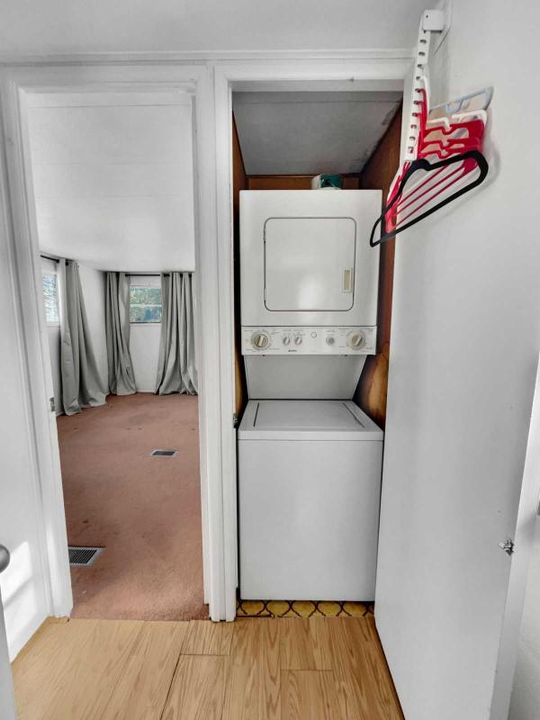 1970 Vindale Mobile Home
