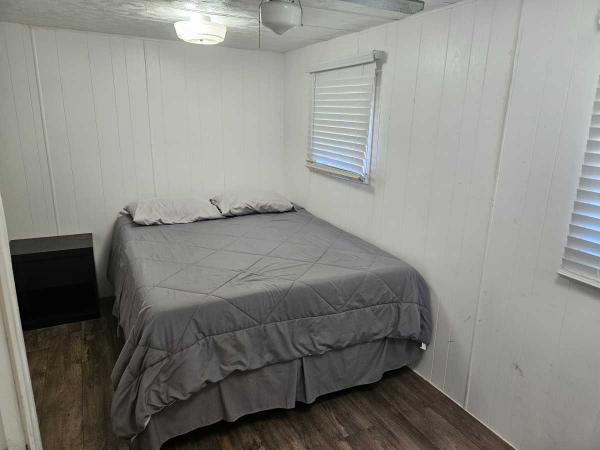 1974 2BR/1BA Mobile Home