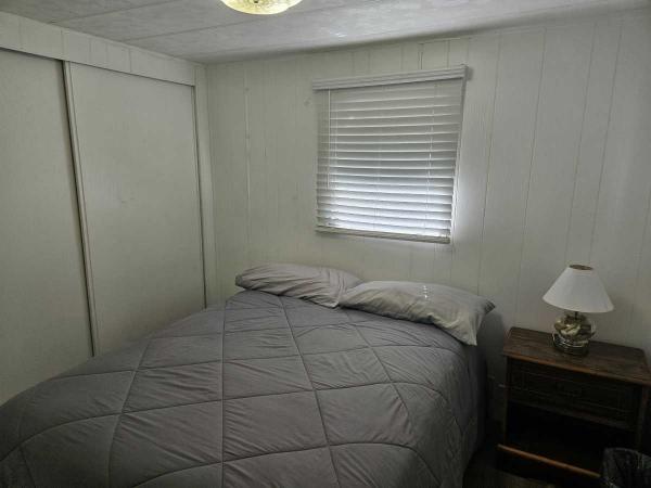 1974 2BR/1BA Mobile Home
