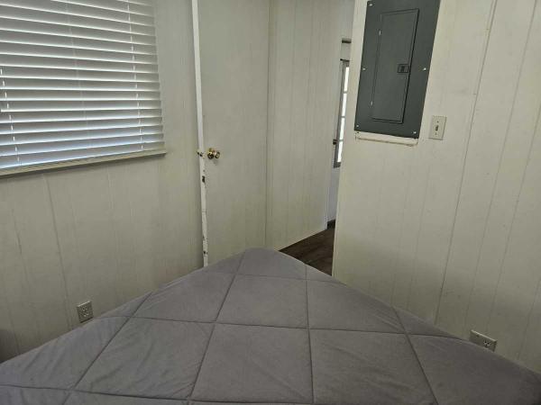 1974 2BR/1BA Mobile Home