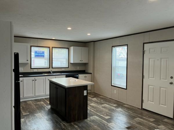 2025 Champion Home Builders, Inc. mobile Home
