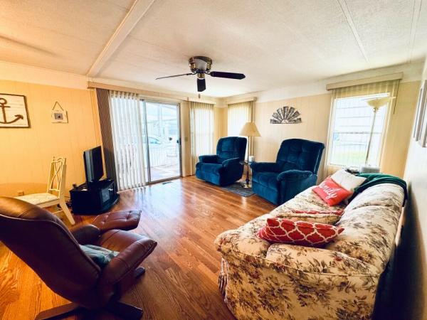 1979 BARR Manufactured Home