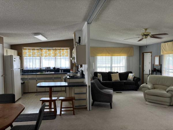 1986 Meri  2/2 Manufactured Home